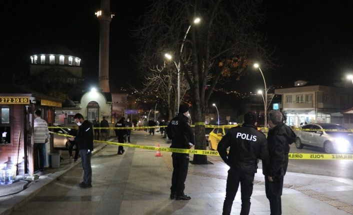 Polis merkezi yanında taksiciyi silahla vurup kaçan şahıs yakalandı