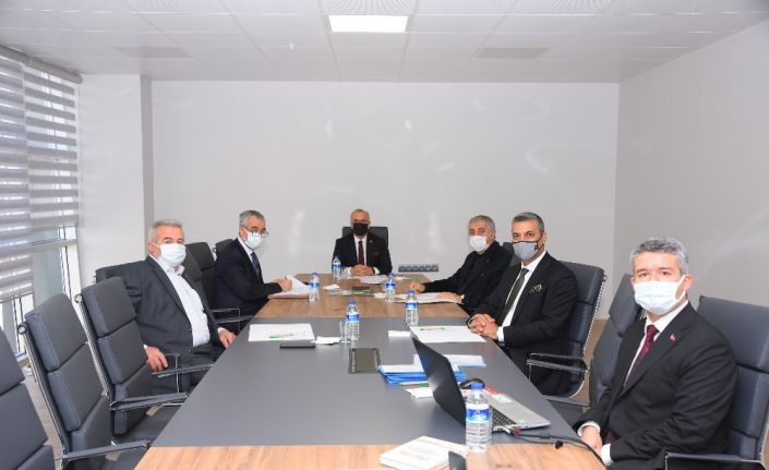 Salihli OSB modern binada ilk toplantısını yaptı