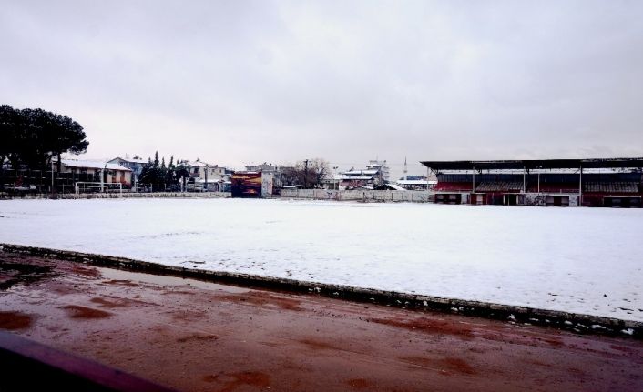 Sarıgöl kar yağışı çiftçileri sevindirdi