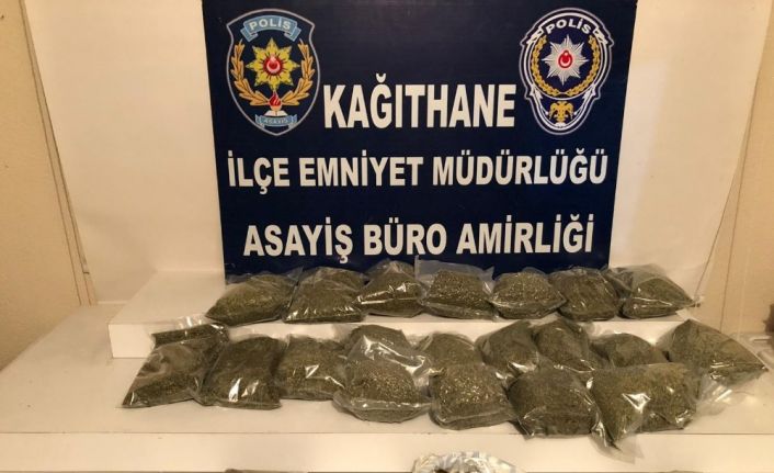 Süpürgenin içinden uyuşturucu madde çıktı