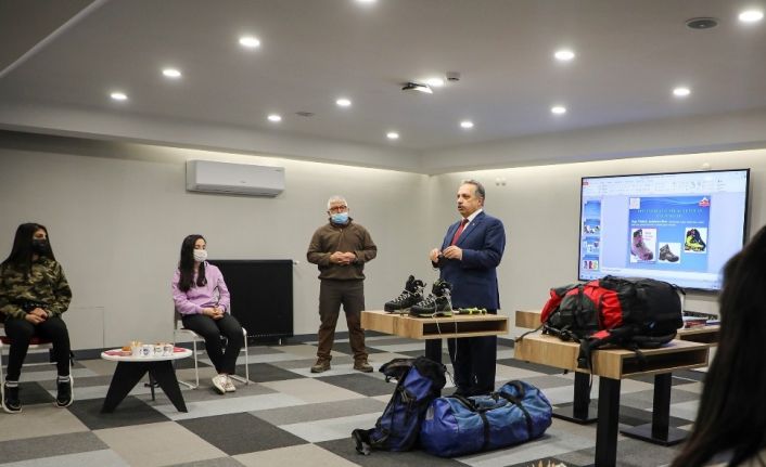 Talas Belediyesi’nden gençlere dağcılık eğitimi