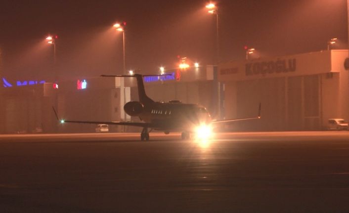 Tanzanya’da koronavirüs hastalığına yakalanan 3 Türk vatandaşı ambulans uçakla İstanbul’a getirildi