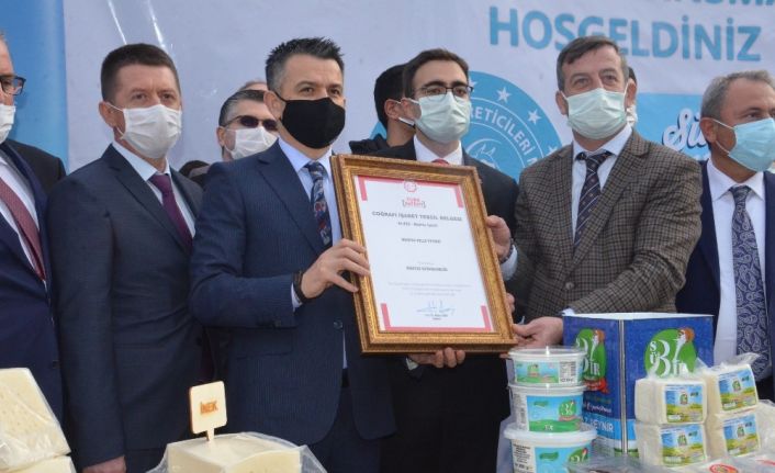 Tarım ve Orman Bakanı Pakdemirli: "Küçükbaş yetiştiricilerine bu yıl 1 milyarın üzerinde destek vereceğiz"