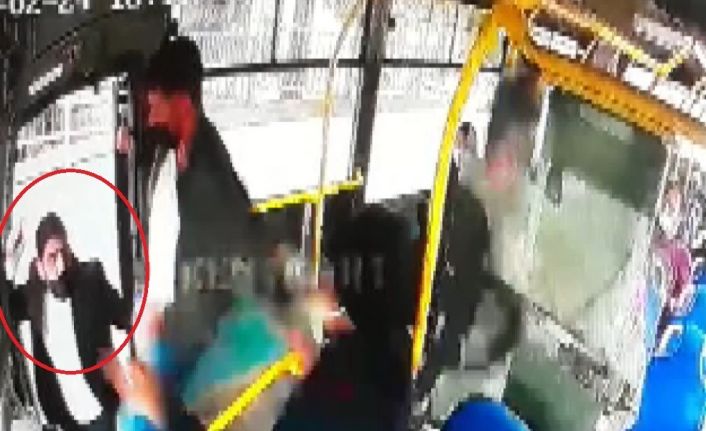 Tek HES kodu ile binmek için direttikleri otobüsün sürücüsünü darp ettiler