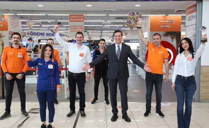 Teknosa, ‘Teknoloji Perakendeciliği’ ve ‘Anchor Mağaza’da yine 1 numara oldu