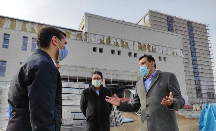 Tüfenkci Battalgazi Devlet Hastanesinde incelemelerde bulundu