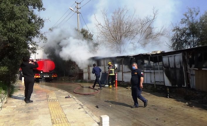 Tüpü çakmakla kontrol ederken evini yaktı; küle dönen evde tek yanmayan ise Kur’an-ı Kerim oldu