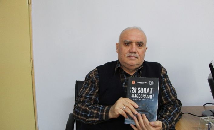Tütün tarlasından kazandığı parayla girdiği mesleğinden, namaz kıldığı için ihraç edildi
