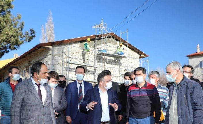 Vali Çiçek: “Frig vadisinde bir tarih küllerinden doğuyor”