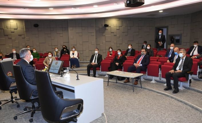 Vali Elban: "Bağımlılıkla mücadelede her kurumumuza ayrı görevler düşüyor"