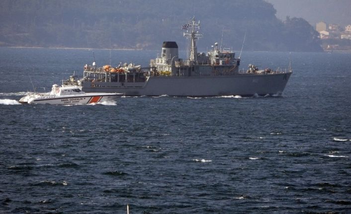 Yunan mayın tarama gemisi Çanakkale Boğazı’ndan geçti