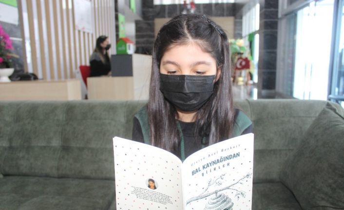 10 yaşında kitap çıkardı