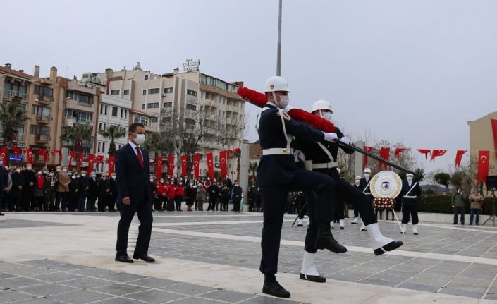 18 Mart Deniz Zaferi’nin 106 yılı törenleri çelenk sunumu ile başladı