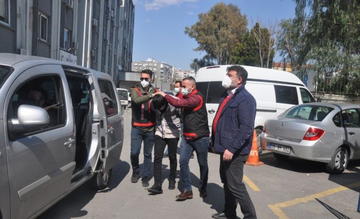 5 aylık hamile olan dini nikahlı eşini vahşice öldüren zanlı adliyede