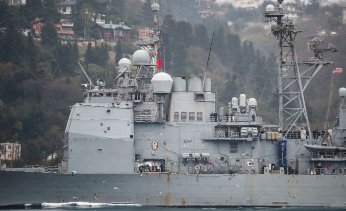 ABD savaş gemisi USS Monterey’in İstanbul Boğazı geçişinde dikkat çeken detay