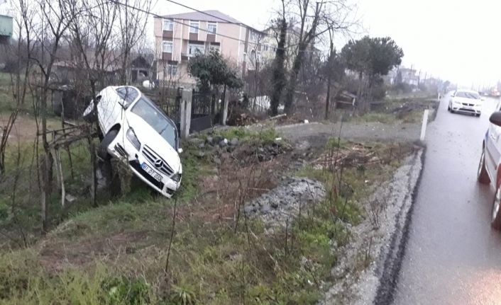 AK Parti ilçe başkanlarının içinde bulunduğu araç kaza yaptı: 2 yaralı