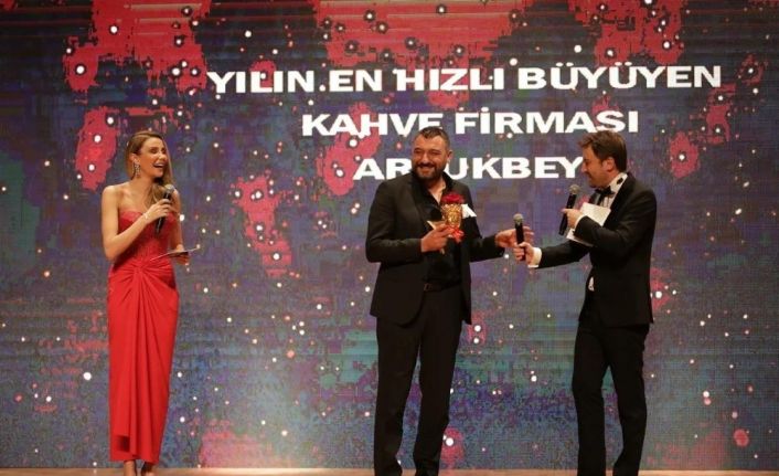 Artukbey Kahve en hızlı büyüyen kahve markası ödülü aldı