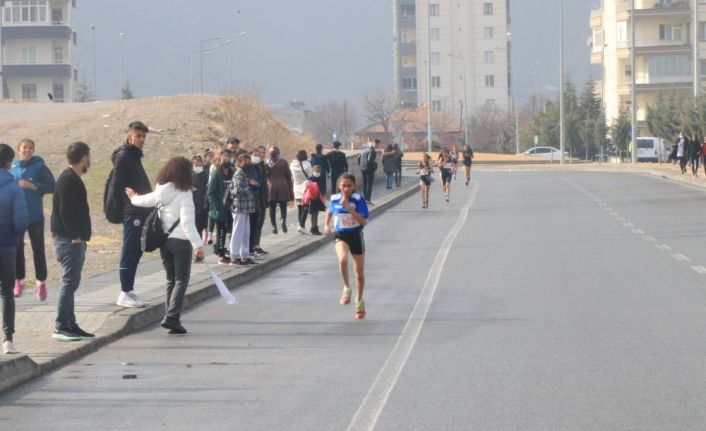 Atletizm Geliştirme Projesi İl Karmaları Kros yarışları sona erdi
