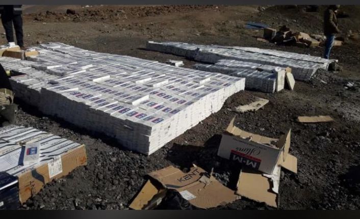 Başkale’de 7 bin 632 paket kaçak sigara ve 90 güvercin ele geçirildi