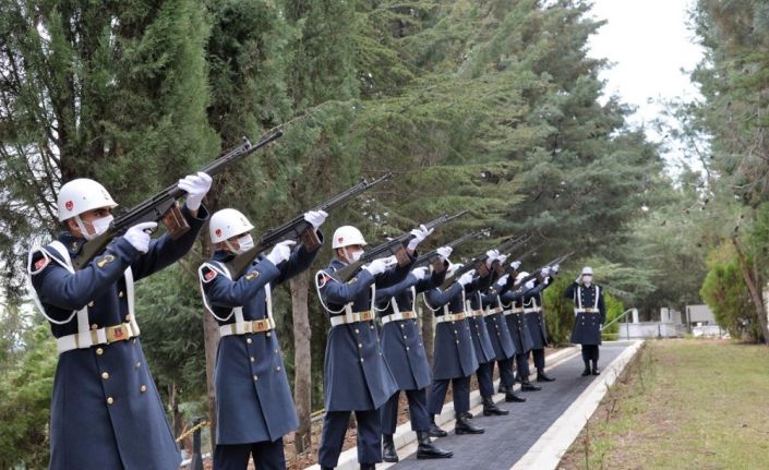Bilecik’te 18 Mart Şehitleri Anma Günü ve Çanakkale Deniz Zaferi’nin 106’ıncı yıl dönümü töreni