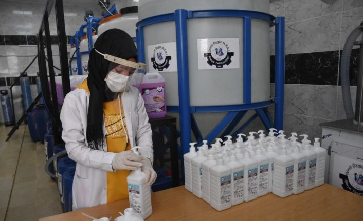 Bitlis’teki meslek lisesinden 1 milyon 700 bin lira dezenfektan cirosu