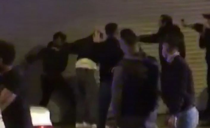 Çekmeköy’de kısıtlama saatinde çıkan tekmeli yumruklu kavgaya biber gazlı müdahale