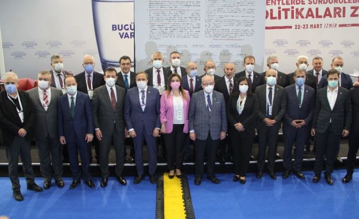 CHP’li 11 büyükşehir belediye başkanı suyun doğru kullanımı hakkında manifesto imzaladı