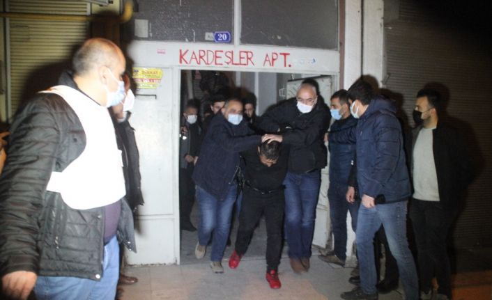 Çocuklarının gözü önünde eski eşini vurup öldüren şahıs kiralık evde kıskıvrak yakaladı