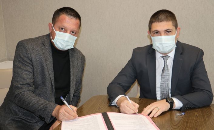 Depremde hasar gördüğü için yıkılan cami için çalışmalar başlıyor