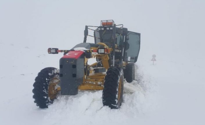 Dinar’dan gelen görüntüler kış mevsiminin devam ettiğini gözler önüne serdi