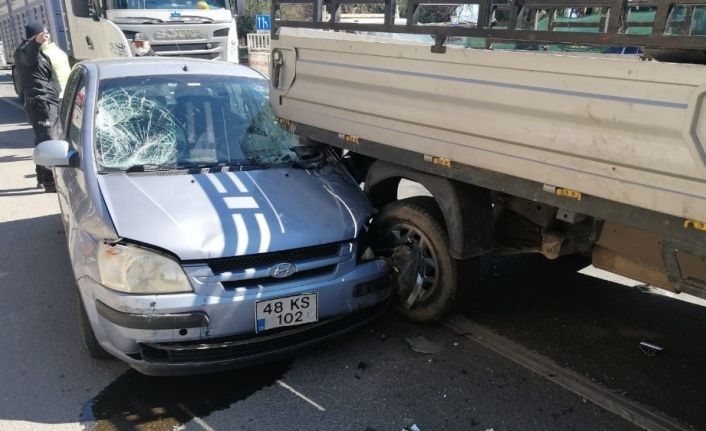 Direksiyon başında kalp krizi geçiren sürücü ortalığı savaş alanına çevirdi; 1 ölü 2 yaralı