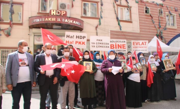 Diyarbakır anneleri: "DEVA, hiçbir derdimize deva değil. Biz, terörle mücadele ediyoruz"