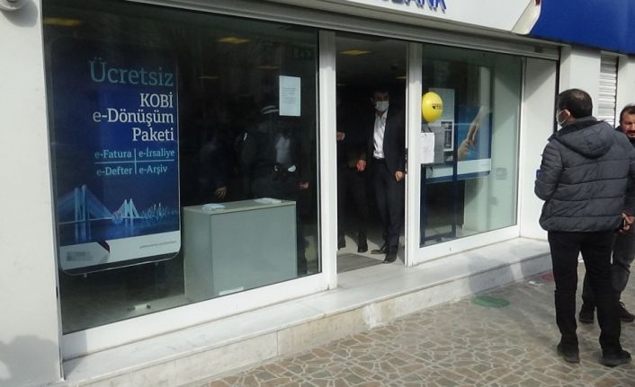 Diyarbakır’da banka soygunu girişimi: Müşteri gibi gelip bankayı soymaya çalıştı