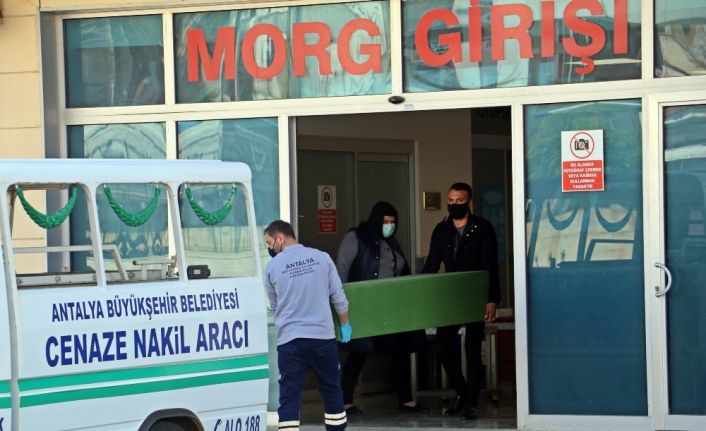 Dört aydır kayıp genç kadının cesedi asansör dairesinde, tanınmaz halde bulundu