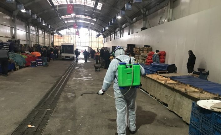 Ekipler dezenfekte çalışması yaptı