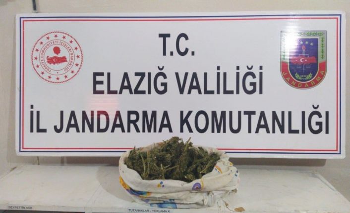 Elazığ’da jandarma ekipleri, 1 şüpheliyi uyuşturucu ile yakaladı