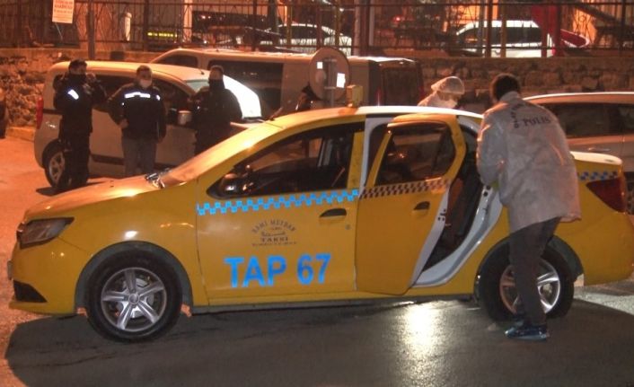 Gaziosmanpaşa’da ticari taksiye binen silahlı 3 şahıs ile bekçiler arasında kovalamaca