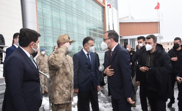 Gençlik ve Spor Bakanı Kasapoğlu Bitlis’te