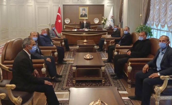Gerger’in muhtarları Vali Çuhadar ile görüştü