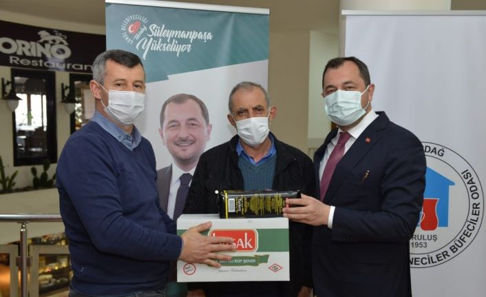 İlk çaylar Süleymanpaşa’dan: 450 işyerine 4 buçuk ton çay ve şeker
