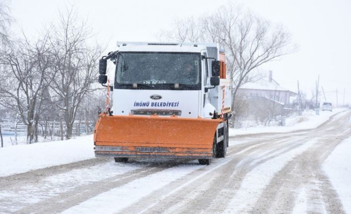 İnönü’de tuzlama çalışmaları devam ediyor