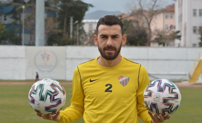 Isparta 32 Spor Kaptanı Serdar Ümit Deniz: "Play-Off’tan şampiyon olarak çıkmak istiyoruz  "