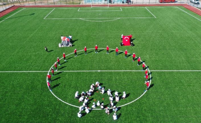 İstiklal Marşı’nın kabulünün 100. yılı için hazırlanan video takdir topladı
