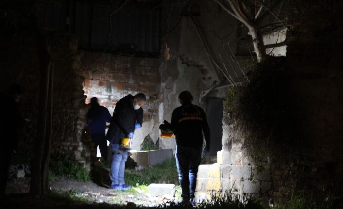 İzmir’de korkunç cinayet: 5 aylık hamile olan dini nikahlı eşini sokak ortasında öldürdü