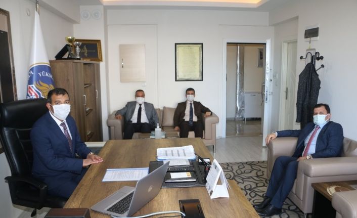 Kabakcı, Talas Gençlik Merkezi ve Seyyid Burhaneddin Erkek Öğrenci Yurdu’nda incelemelerde bulundu