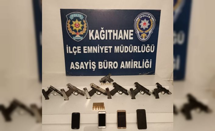 Kağıthane’de yasa dışı silah ticareti operasyonu: 7 tabanca ele geçirildi