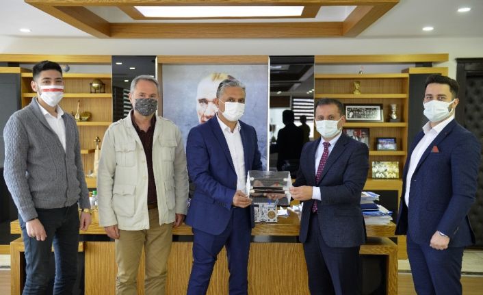 Kapalı ortamda havadaki bakteri ve virüsleri yüzde 99.9 oranında yok eden cihaz geliştirdi