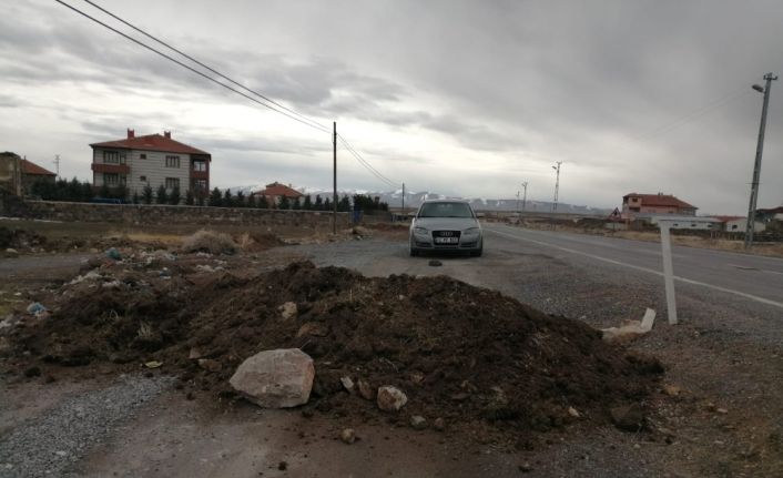 Kayseri’de 900 nüfuslu mahallenin giriş ve çıkışları korona virüs nedeni ile kapatıldı