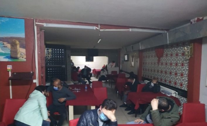 Kumar oynayan 63 kişiye 481 bin 68 lira ceza yazıldı