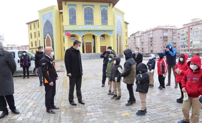 Kütahya’da 7 bin kişiye afet eğitimi